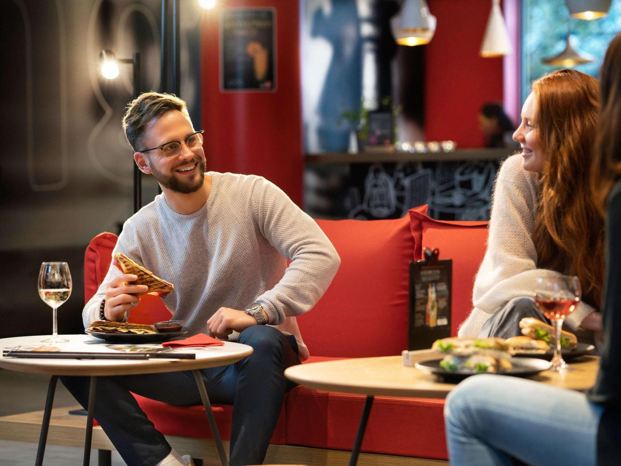 Ibis Vesoul Hotell Exteriör bild